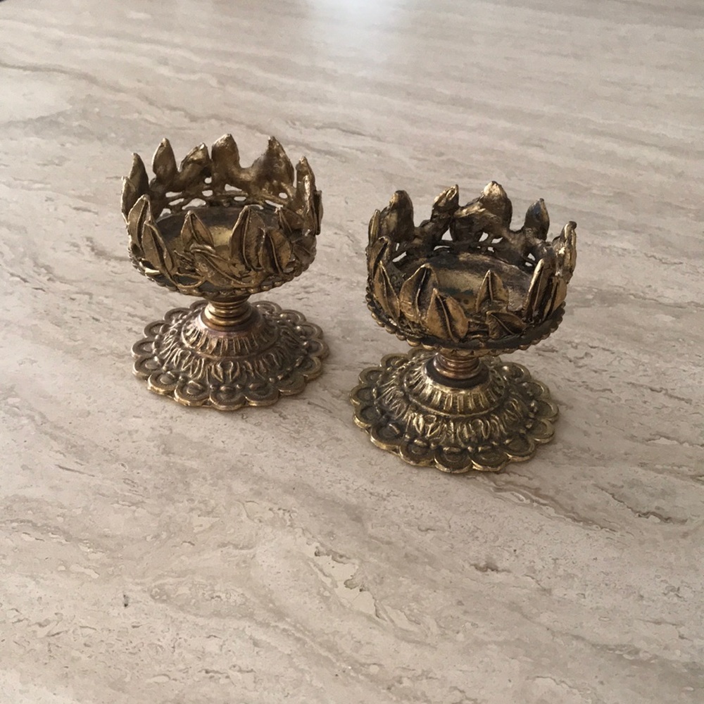 • 2 Gold Candle holders •